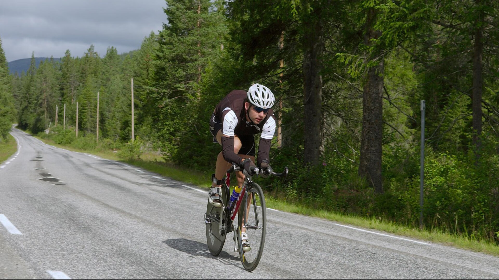 当F1引擎轰鸣遇见篮球突破,布伦森在街道赛之夜的统治级表演